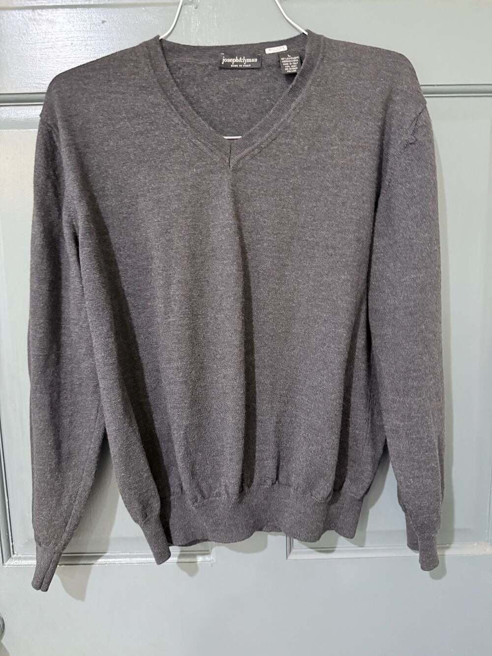 Joseph & Lyman Men's Gray V-Neck 100% Extrafine Merino Wool Sweater Italy